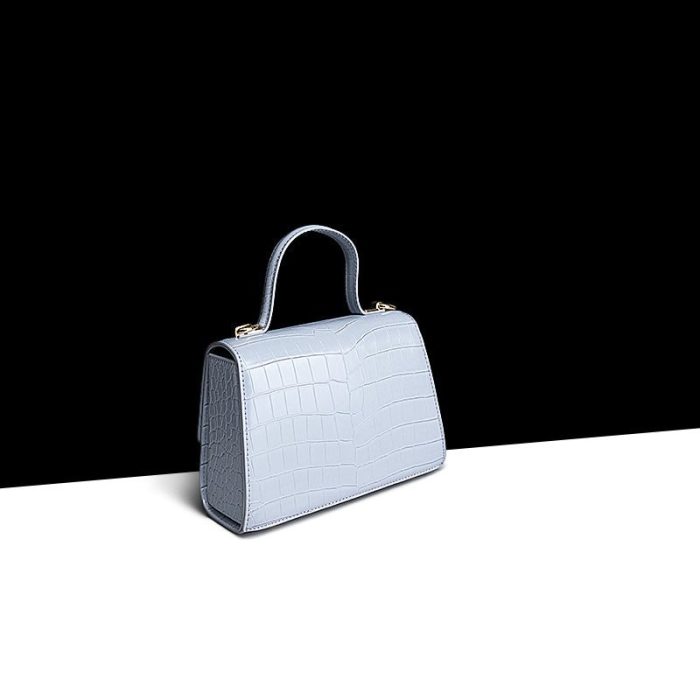 womens-luxury-leather-niche-design-hand-held-diagonal-bag-551055.jpg